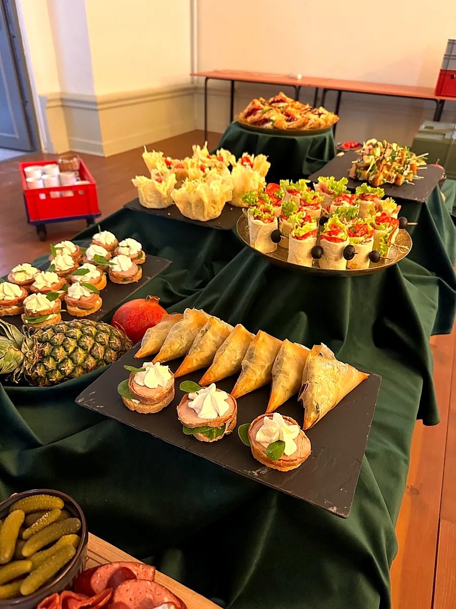 Przystawki i sakiewki z ciasta filo, catering Człuchów